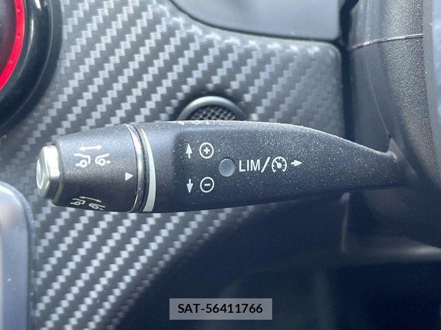 Mercedes Benz A-CLASS 2015-12 7221481-4