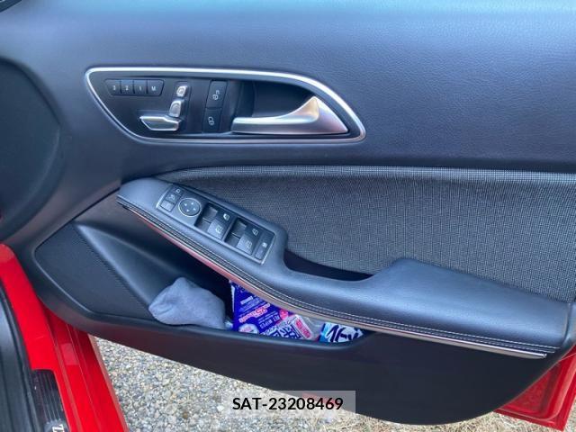 Mercedes Benz A-CLASS 2016-01 7221483-10