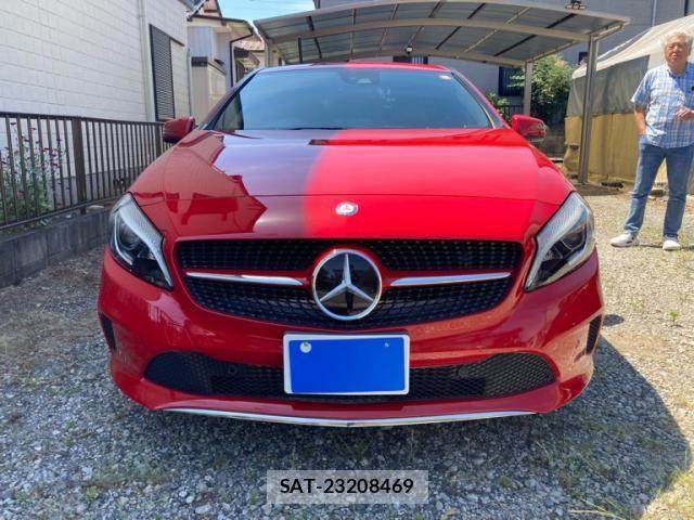 Mercedes Benz A-CLASS 2016-01 7221483-1