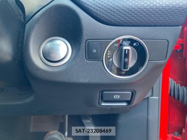 Mercedes Benz A-CLASS 2016-01 7221483-19