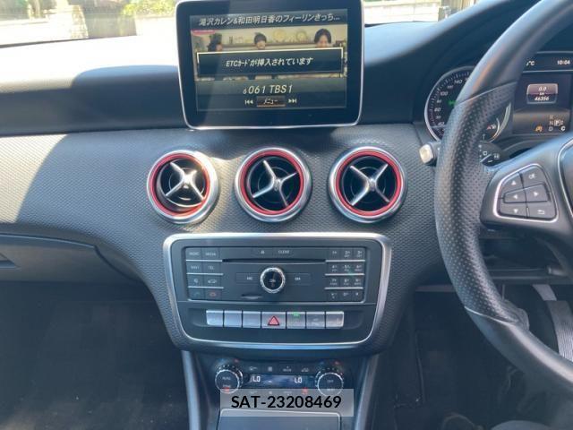 Mercedes Benz A-CLASS 2016-01 7221483-21