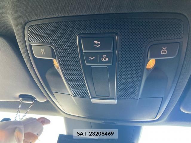 Mercedes Benz A-CLASS 2016-01 7221483-25