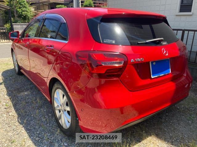 Mercedes Benz A-CLASS 2016-01 7221483-5