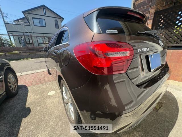 Mercedes Benz A-CLASS 2017-09 7221485-19