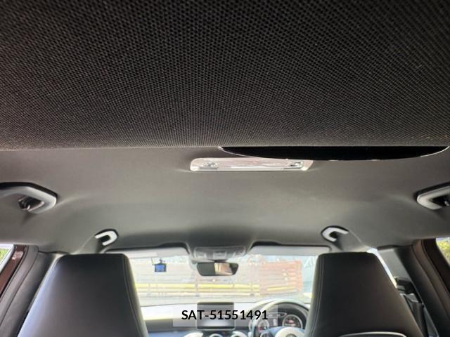 Mercedes Benz A-CLASS 2017-09 7221485-21