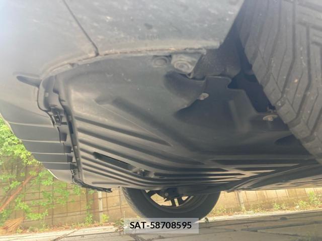 Mercedes Benz A-CLASS 2021-06 7272285-16