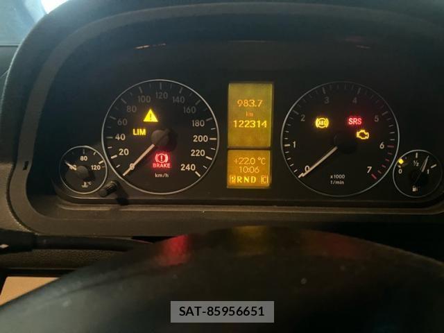 Mercedes Benz A-CLASS 2008-04 7328251-14