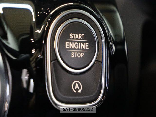 Mercedes Benz A-CLASS 2018-12 7328247-15