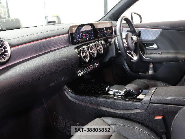 Mercedes Benz A-CLASS 2018-12 7328247-1