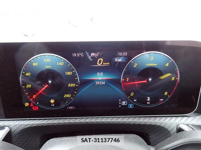 Mercedes Benz A-CLASS 2019-09 7358655-11