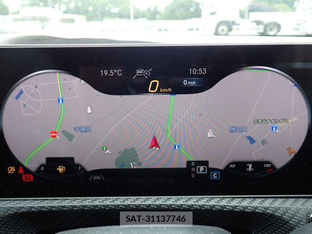 Mercedes Benz A-CLASS 2019-09 7358655-12