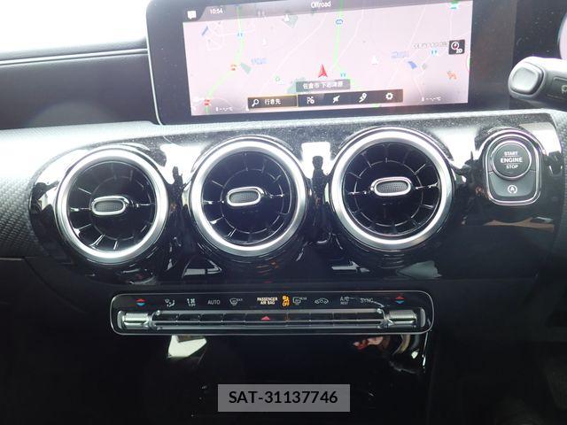 Mercedes Benz A-CLASS 2019-09 7358655-16