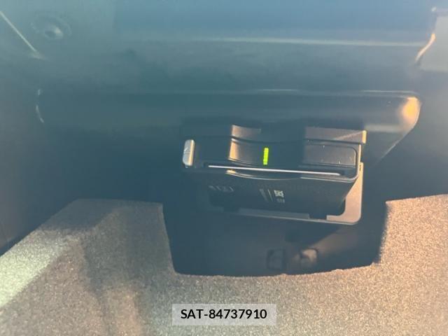 Mercedes Benz A-CLASS 2017-06 7358661-26