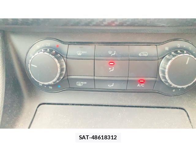 Mercedes Benz A-CLASS 2013-07 7358658-21
