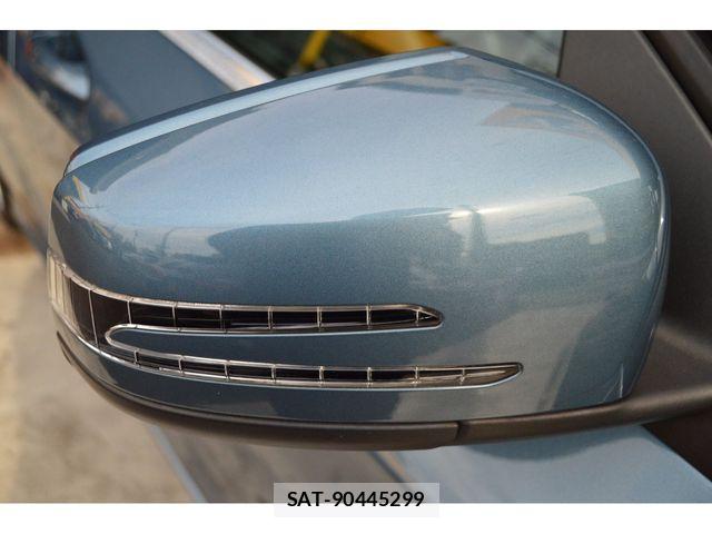 Mercedes Benz A-CLASS 2015-04 7455632-9