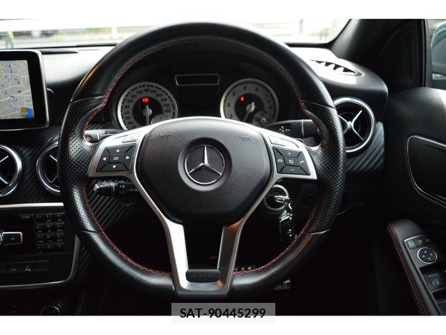 Mercedes Benz A-CLASS 2015-04 7455632-17