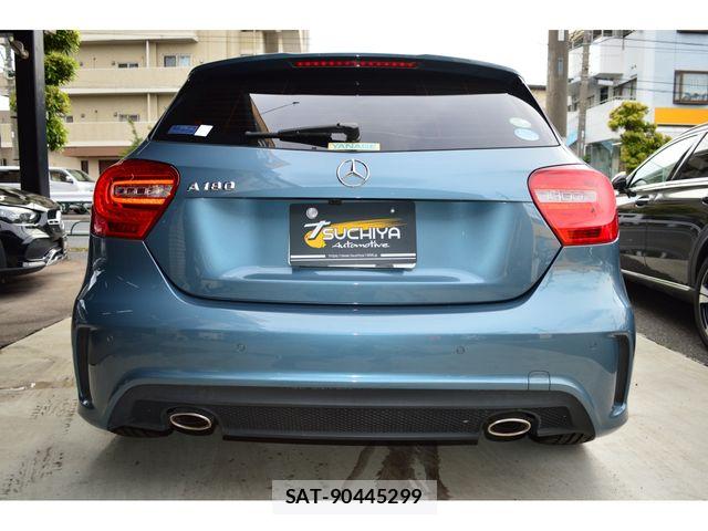Mercedes Benz A-CLASS 2015-04 7455632-5