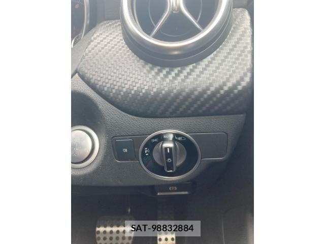 Mercedes Benz A-CLASS 2017-11 7455630-17