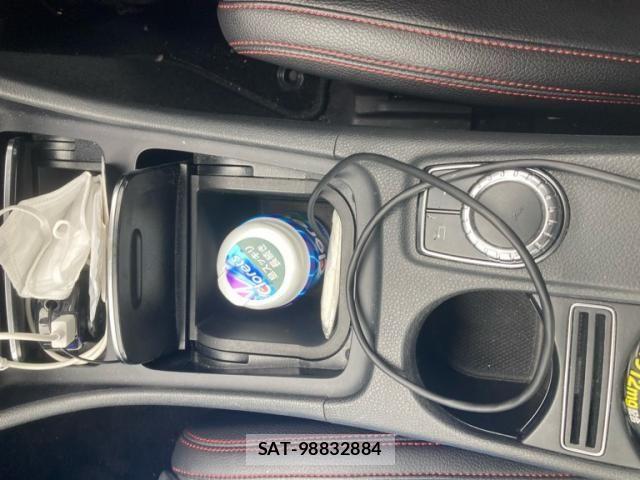 Mercedes Benz A-CLASS 2017-11 7455630-22
