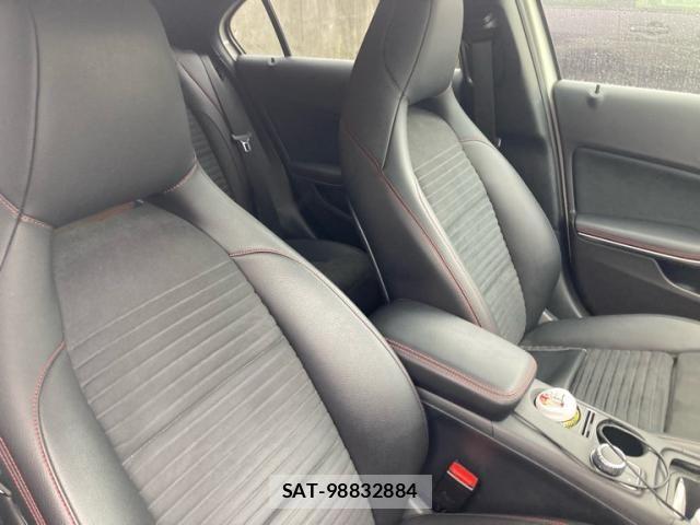 Mercedes Benz A-CLASS 2017-11 7455630-6
