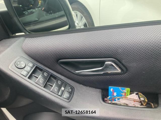 Mercedes Benz A-CLASS 2009-03 7501422-12