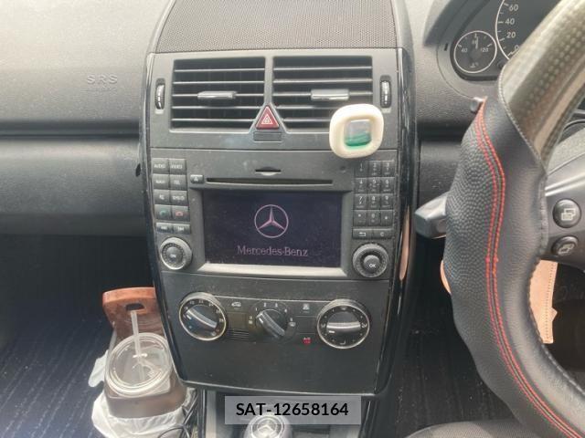 Mercedes Benz A-CLASS 2009-03 7501422-19