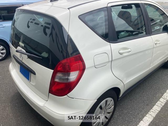 Mercedes Benz A-CLASS 2009-03 7501422-2