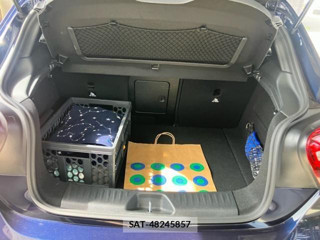 Mercedes Benz A-CLASS 2018-06 7501419-24