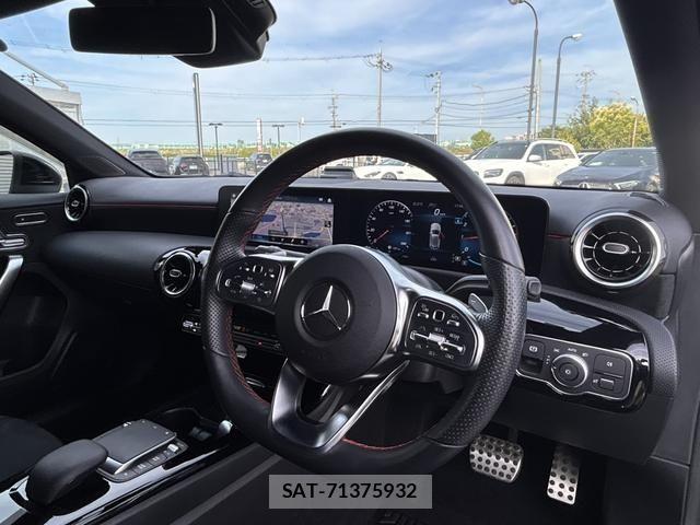 Mercedes Benz A-CLASS 2021-03 7617920-1