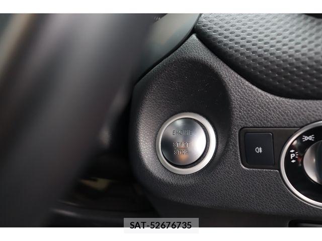 Mercedes Benz A-CLASS 2018-01 7617925-17