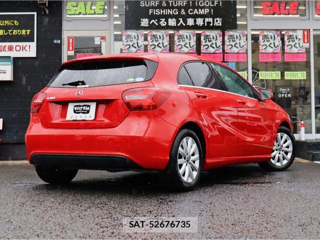 Mercedes Benz A-CLASS 2018-01 7617925-27