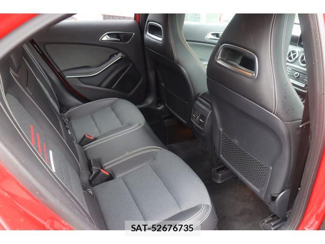 Mercedes Benz A-CLASS 2018-01 7617925-3