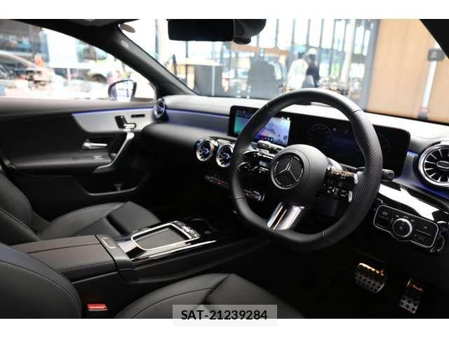 Mercedes Benz A-CLASS 2025-10 7617918-9