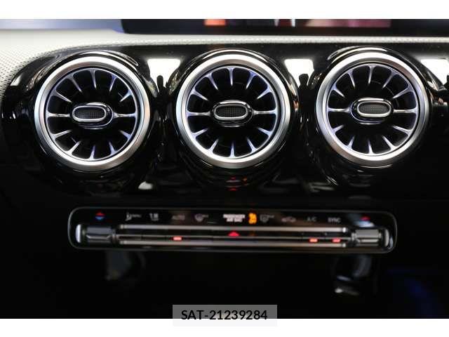 Mercedes Benz A-CLASS 2025-10 7617918-17