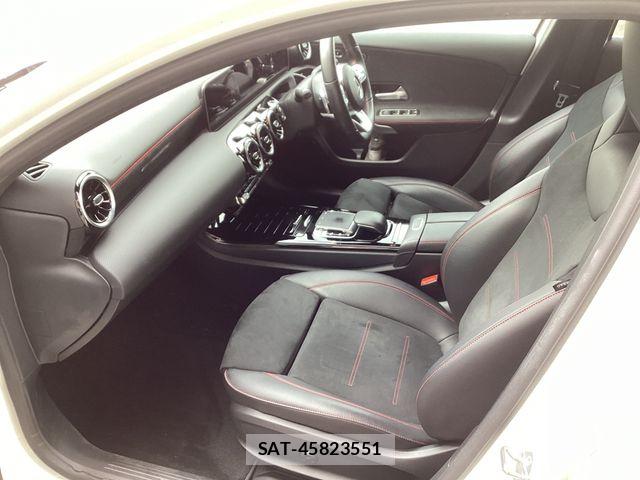 Mercedes Benz A-CLASS 2019-07 7725435-6