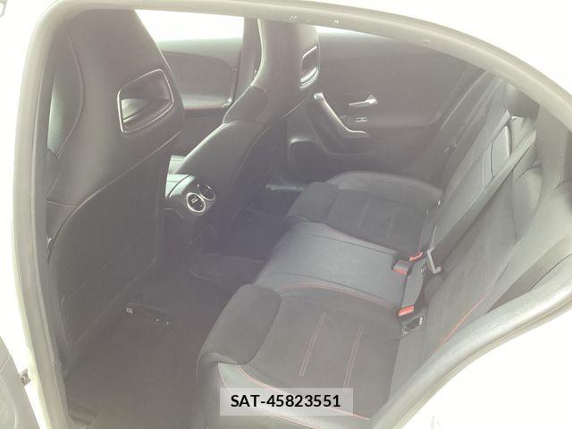 Mercedes Benz A-CLASS 2019-07 7725435-8