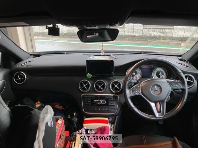 Mercedes Benz A-CLASS 2013-07 7725441-14