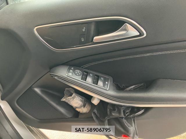 Mercedes Benz A-CLASS 2013-07 7725441-15