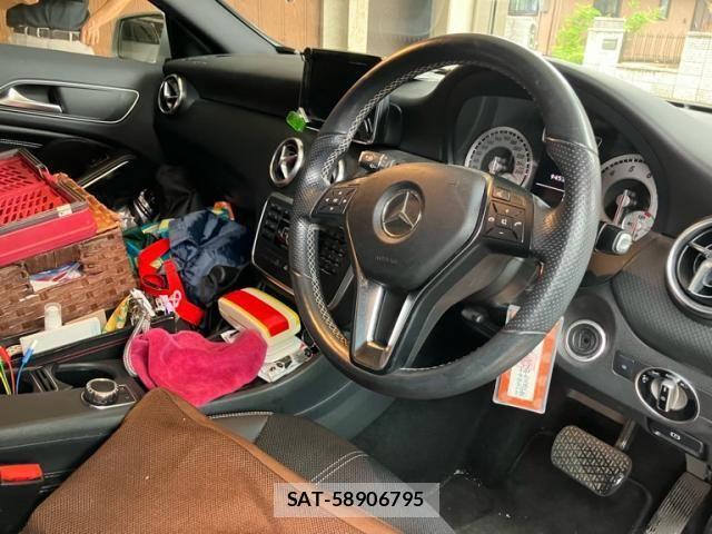 Mercedes Benz A-CLASS 2013-07 7725441-18