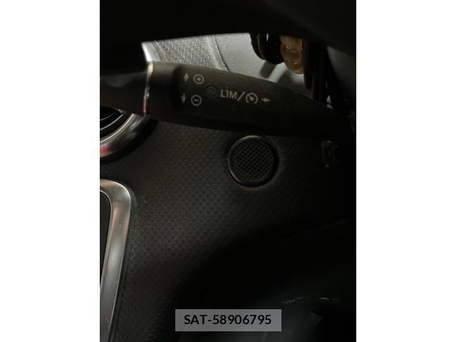 Mercedes Benz A-CLASS 2013-07 7725441-23