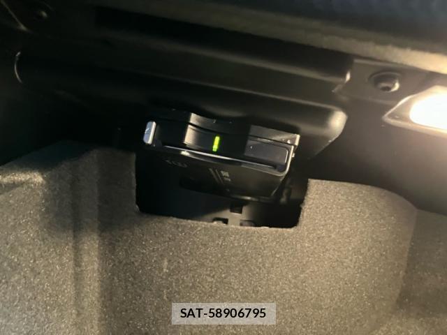Mercedes Benz A-CLASS 2013-07 7725441-29