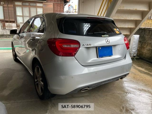 Mercedes Benz A-CLASS 2013-07 7725441-3