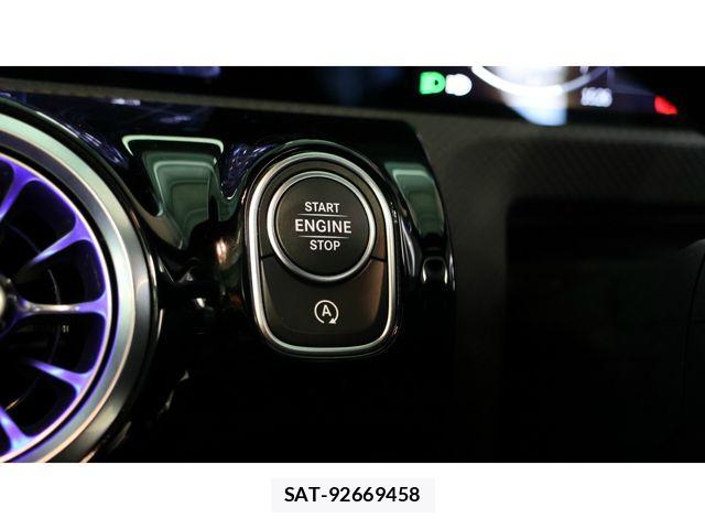 Mercedes Benz A-CLASS 2024-10 7725424-18