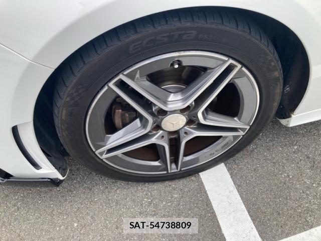 Mercedes Benz A-CLASS 2019-10 7725436-16