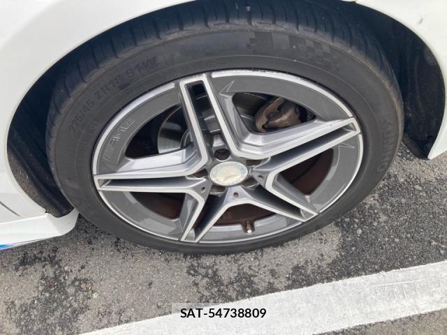 Mercedes Benz A-CLASS 2019-10 7725436-17