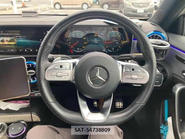 Mercedes Benz A-CLASS 2019-10 7725436-4