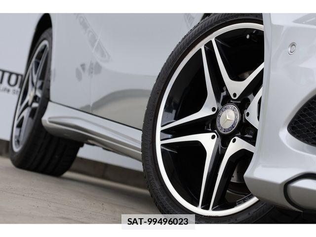 Mercedes Benz A-CLASS 2014-08 7725440-6