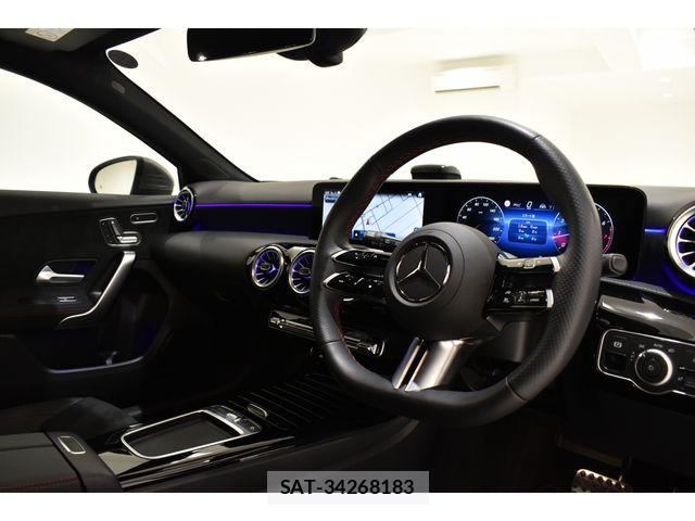 Mercedes Benz A-CLASS 2025-02 7725425-1