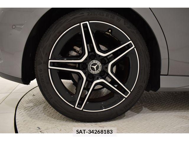 Mercedes Benz A-CLASS 2025-02 7725425-24