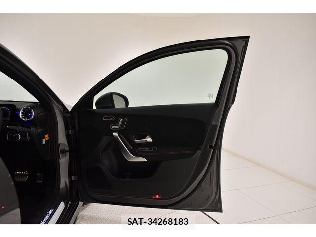 Mercedes Benz A-CLASS 2025-02 7725425-5